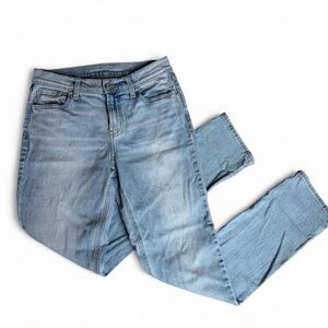 Classic Light Wash Mid Rise Women's Boyfriend Jeans